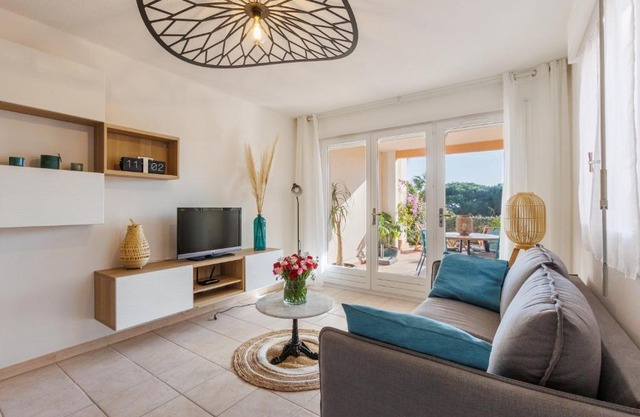 Appartement avec jardin, clim & piscine - Proche plages et randos, parking privé - La Girelle