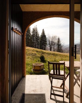 Appartement très calme 2 chambres avec parking et jardin privé sur les hauteurs de Briançon