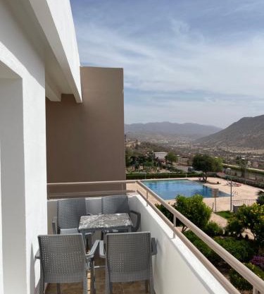 appartement vue sur piscine et montagne imi ouadar taghazout