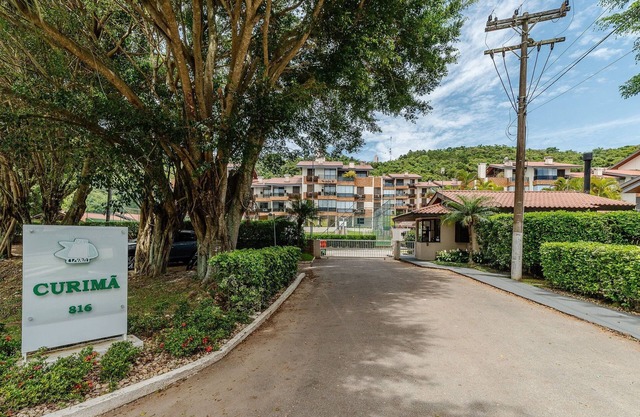 Apt 300m From the Charming Praia Brava Ccu203