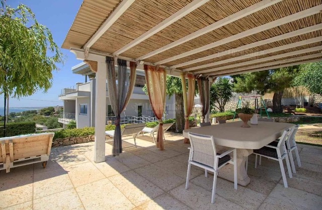 Apt A - Beach View Villa Controvento