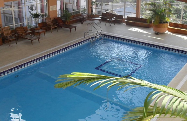 Apt. for 4 people in condominium with pool