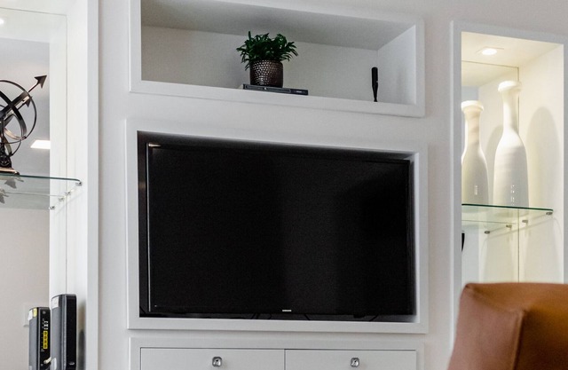 Apt w/Side Sea View | Itaparica Beach