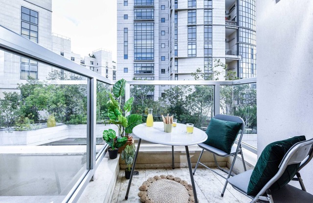 Apt with Balcony In the Heart of TLV