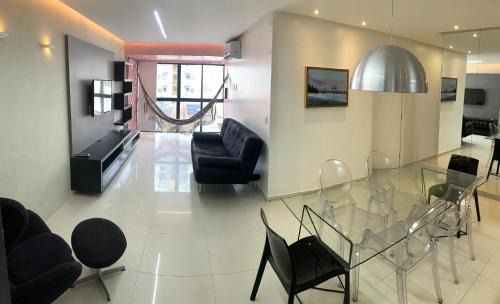 Apto 3 quartos I Alto padrão I 250m da praia I Piscina I Garagem