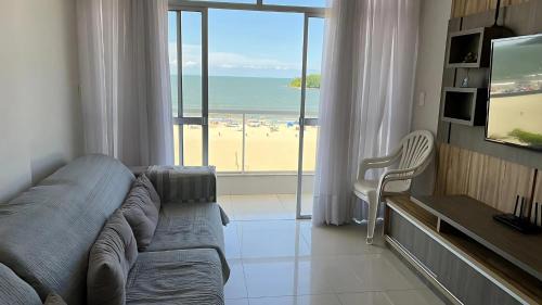 Apto Almeida e Moraes Frente Mar 3 Quartos