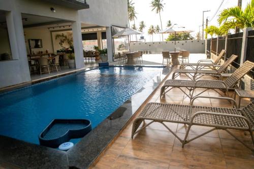 Apto c 2 suites e Lazer Completo a 100m da Praia