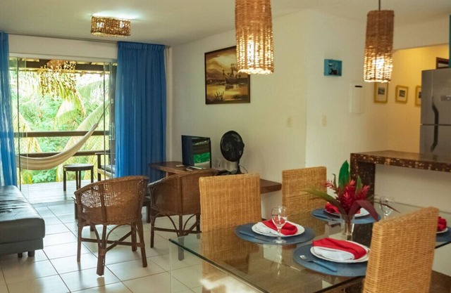 Apto com piscina e vista para o mar em Maceió/AL