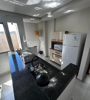 Apto inteiro com 3 quartos, sendo 1 suite com ar condicionado cidade Nobre
