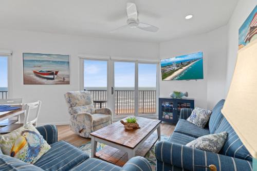 Aquarius Penthouse #1 condo