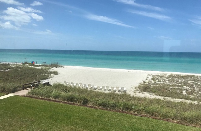 Arbomar 802 2/2 LBK Condo by FVC