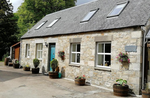 Ard Darach Cottage - very central