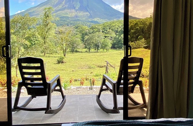 Arenal Dragonfly Private Paradise - Volcano Front Romantic Getaway