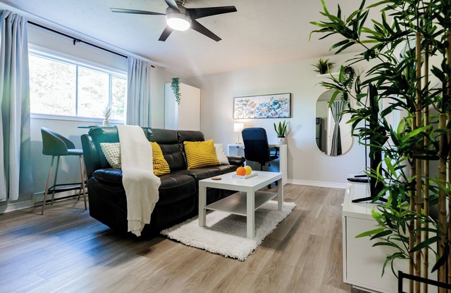 Armdale Retreat + Free Photoshoot!