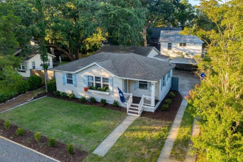 Arsenal Buyout by AvantStay 2 Homes Near Sullivan’s Island w Outdoor Dining