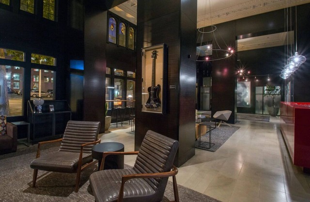 Artistic Seattle's Retreat - Friends & Family Fun, Happy Hour Fun | 4 Units