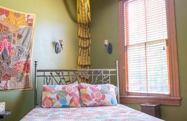 Artsy Bollywood Suite at The Lookout Inn in the colorful Bywater neighborhood!