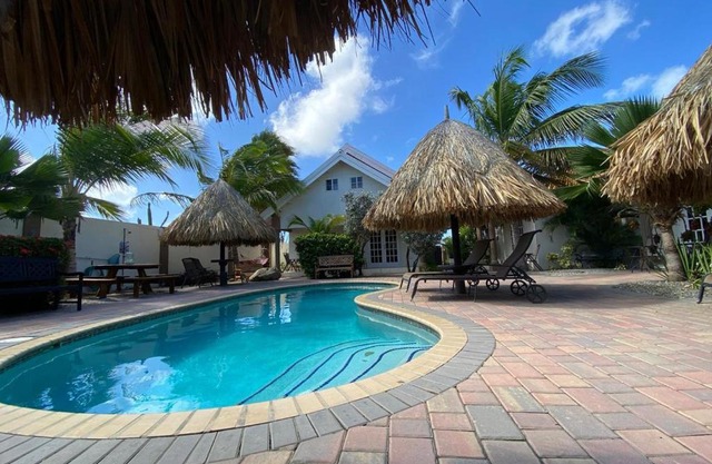 Aruba Tropic Apartments
