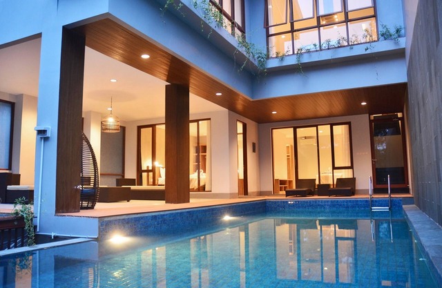 Asmaya 7BR Villa private heated pool and billiard