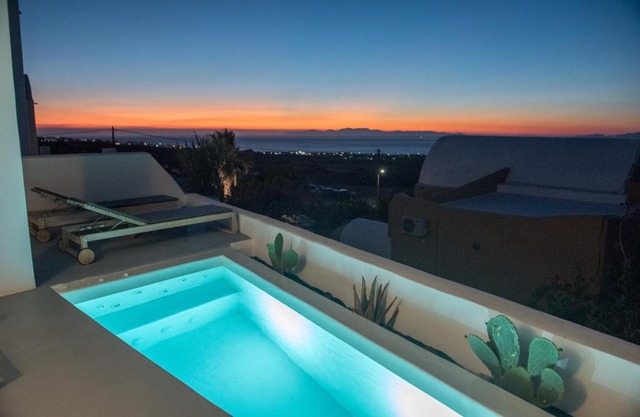 Astrea Suites Amazing View Finikia Villa