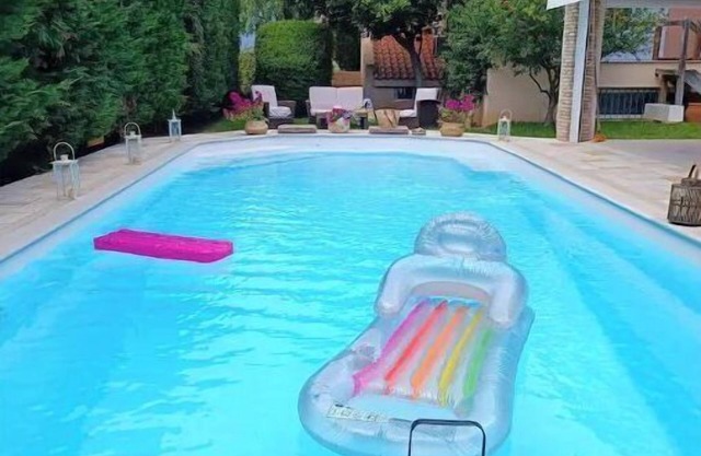 Athenian Country House Retreat.n