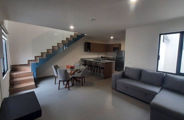 Av. Plan de San Luis 1175