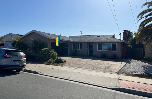 Available Jun-Oct, Fully Furnished 3-bdrm/2-bath home in great location