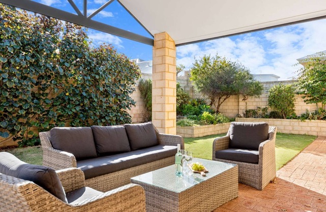 Avalon Beach Escape ~ Family Favourite with Wifi