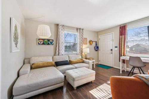 Avalon close to downtown and park free