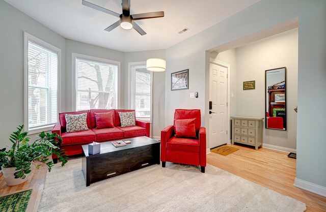 Avondale Condo Near Classic Bars, Eateries, and More! by AllSet Turnover