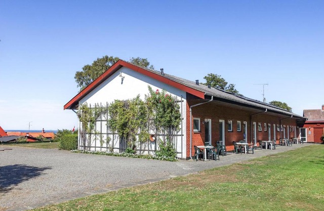 Awesome Apartment In Allinge