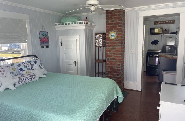 Awesome Cape Lookout Cottage Waterfront