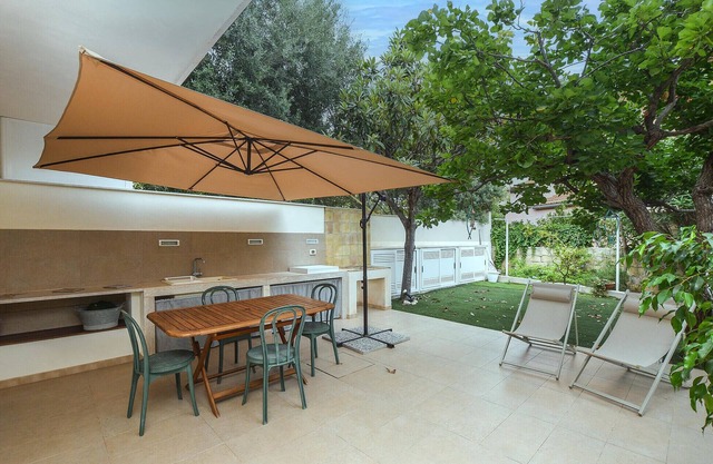Awesome home in Marina di Modica