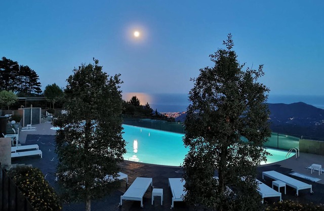Awesome home in Magliolo with sauna