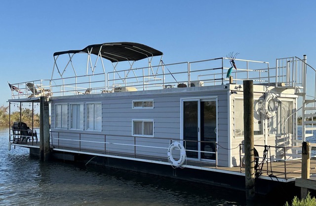 Awesome retreat on the water with sunrise