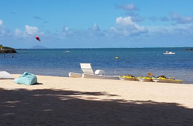 Azuri Apartment with beach,pool, gym, restaurant,boat,Spa,garden in the North