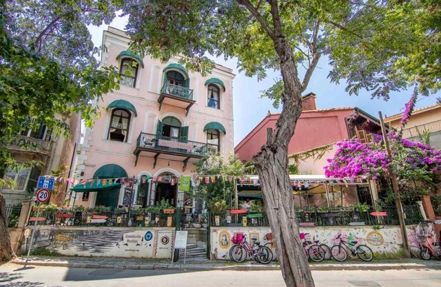 Büyükada Anastasia Meziki History Mansion