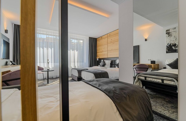 B THE HOTEL