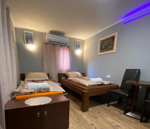 Babér Apartmanház Balatonakarattya