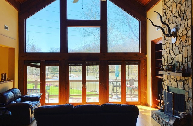 BACK of the COVE - 4 br 4 bt Luxury Lake House on a peaceful relaxing cove