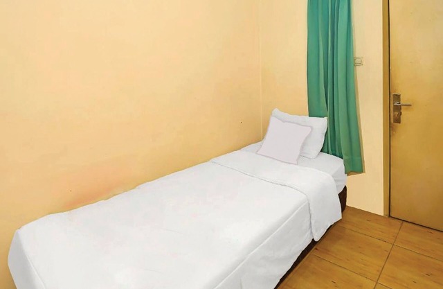 Backpacker Homestay Cibubur by PEKOTEL