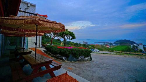 Bada Jeonmang With Hill Pension