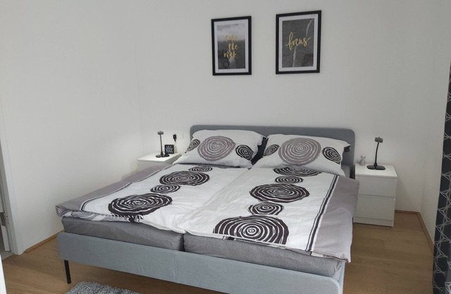 Balcony/Modern close to United Nations/Donau City