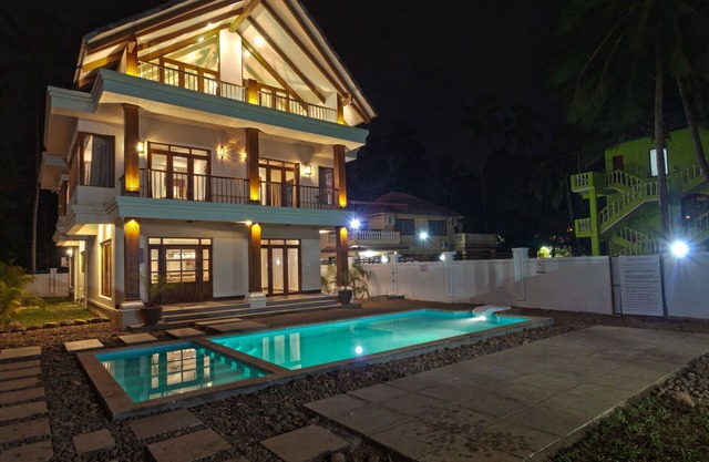 Bali Style Self Catered Villas, Spacious 10BHK with Private Swimming Pool