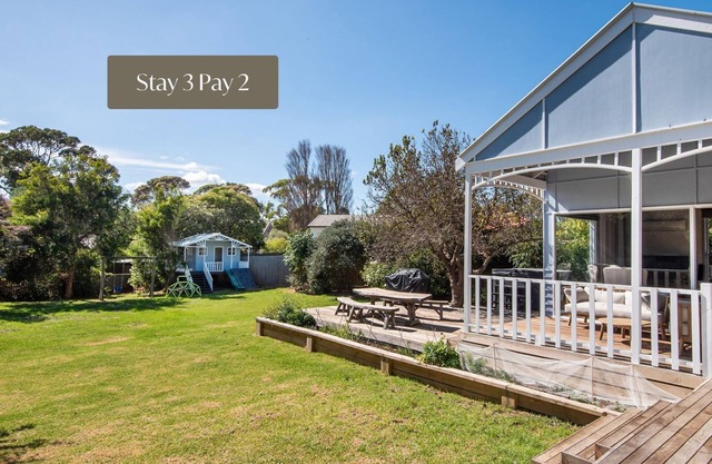 Barker Cottage with Spa in Flinders