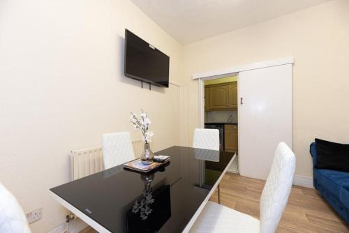 Barking Road Comfy House