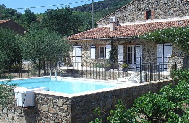 Barn completely renovated stone country with private pool.