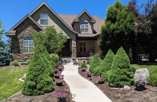 Basement Apartment near Provo in Quiet Neighborhood with Beautiful Mountain View