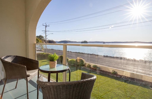Batemans Bay Studio Escape with Lush Vista