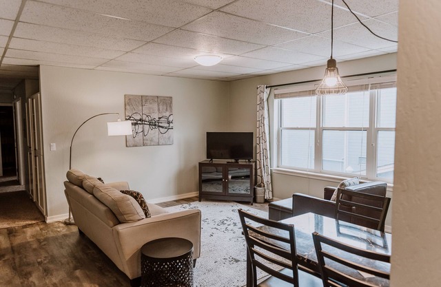 Bay Breeze across from Waterfront